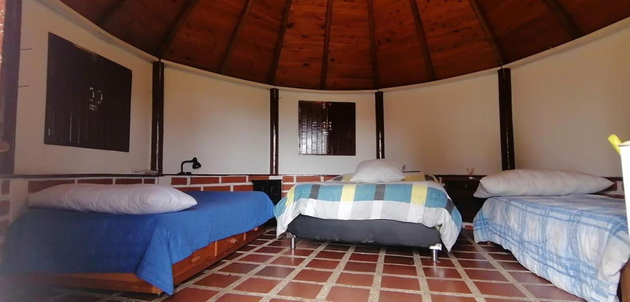 Al Bosque Hostel & Glamping Santa Elena  Buitenkant foto