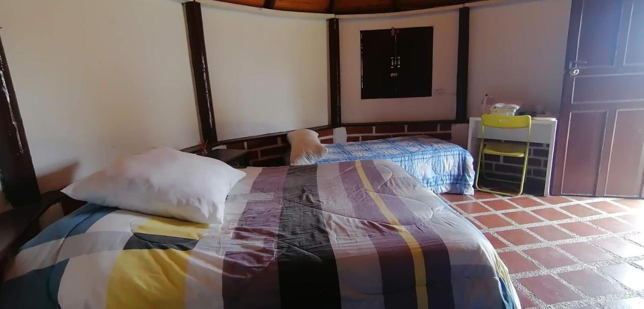 Al Bosque Hostel & Glamping Santa Elena  Buitenkant foto