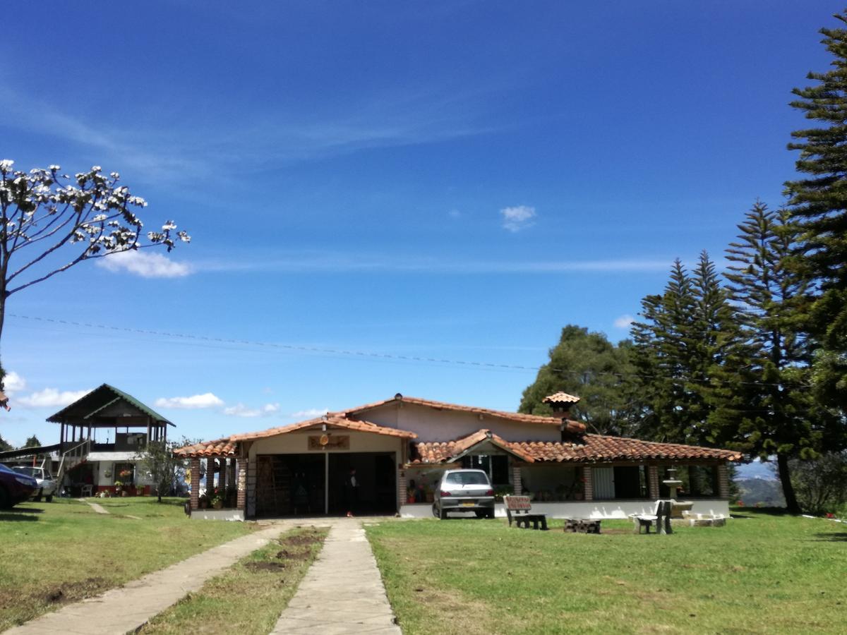 Al Bosque Hostel & Glamping Santa Elena  Buitenkant foto