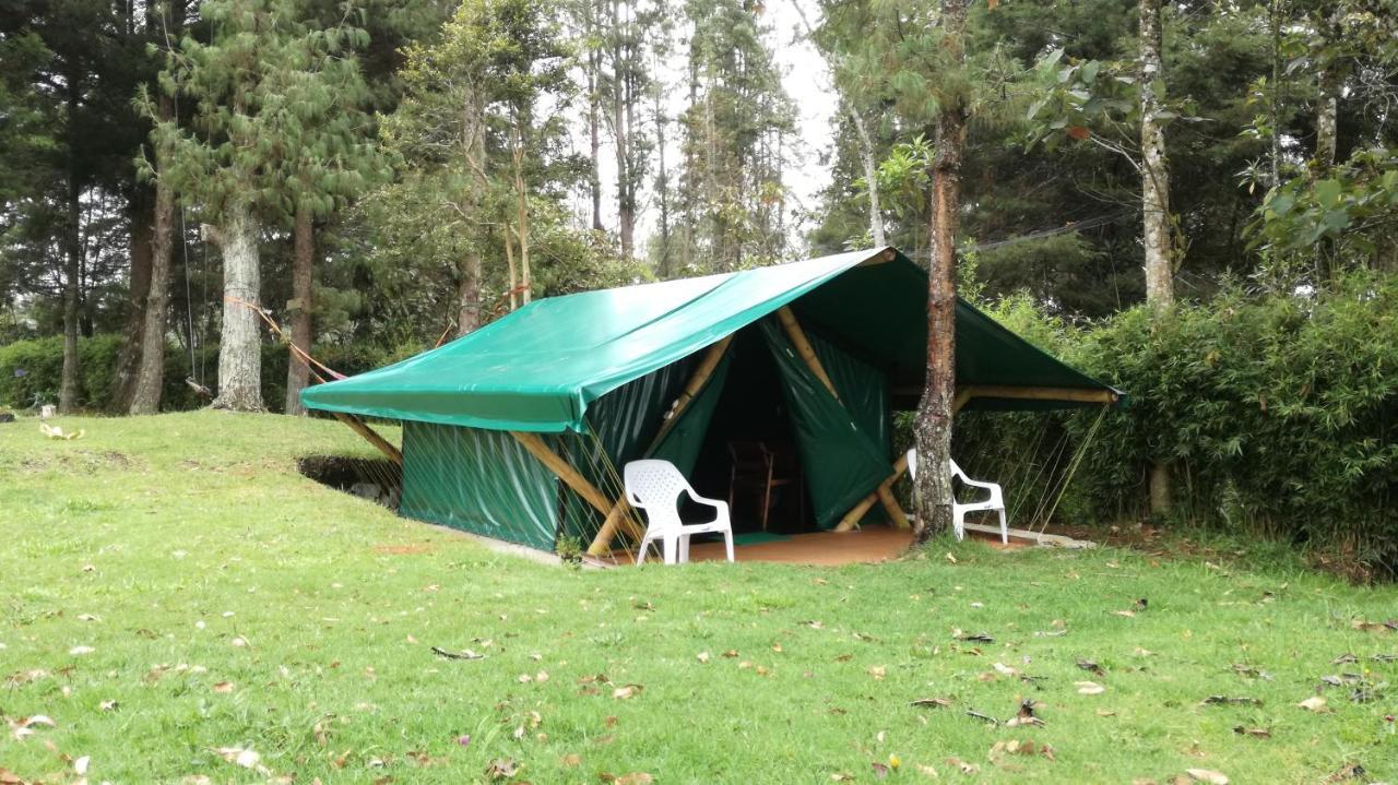 Al Bosque Hostel & Glamping Santa Elena  Buitenkant foto