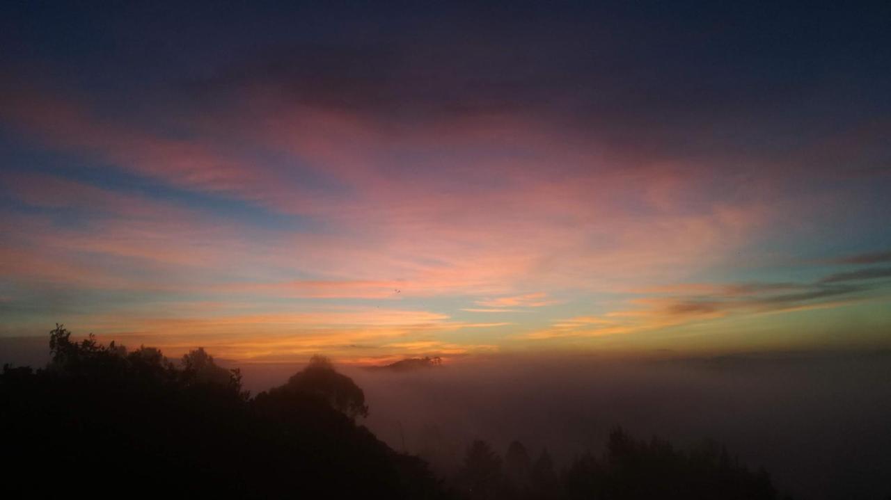 Al Bosque Hostel & Glamping Santa Elena  Buitenkant foto